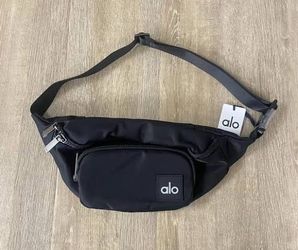 Alo belt bag