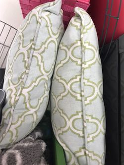 Set of 3 outdoor pillows all for 8.00