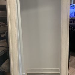 White Mirror