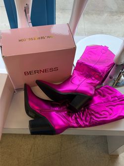 Berness Metallic Pink Cowboy Boots