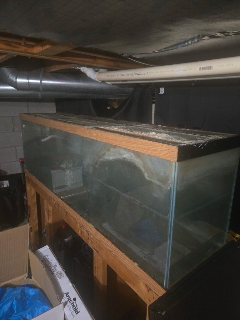 125 Gallon Fish Tank W/ Stand