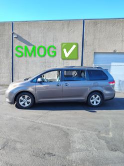 2012 Toyota Sienna