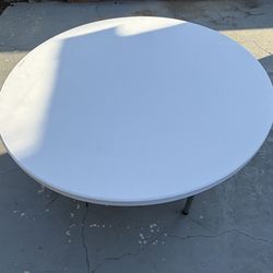  Plastic Table 