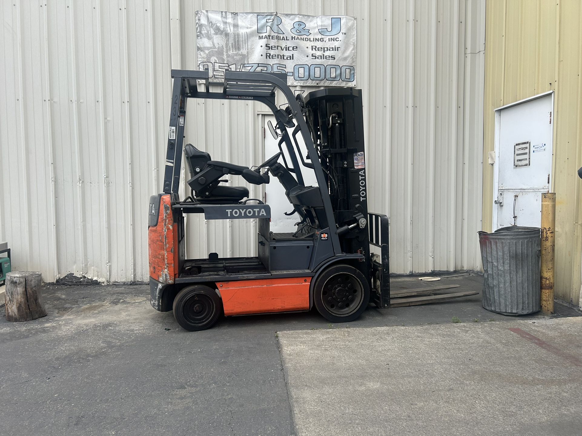 Forklift Toyota Electric