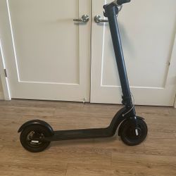 The Levy Electric Scooter - Gray