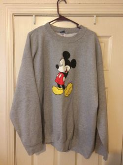 Women's Disney sweatshirt Mickey $20 size xl
