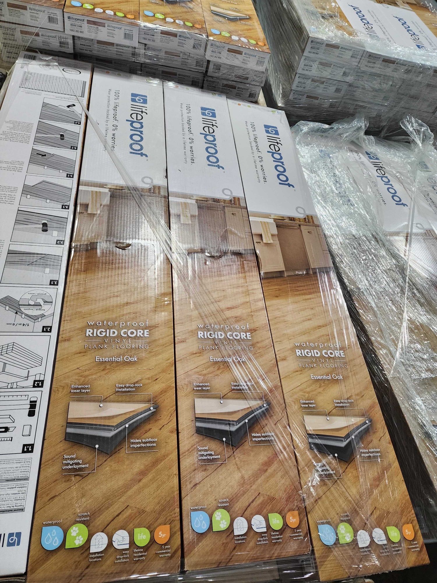 Lifeproof Essential Oak Waterproof Luxury Vinyl Plank Click Lock Flooring *Brand New*