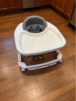 Joovy “Spoon” baby walker