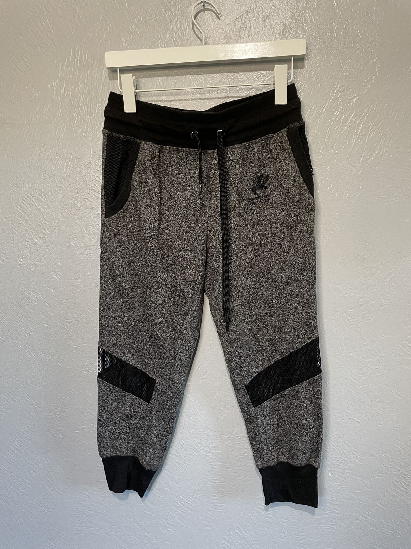 Capri Joggers With Mesh 