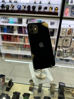 iPhone 12 64GB Unlocked Pre-owned