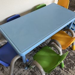 Kids Table And 6 Chairs