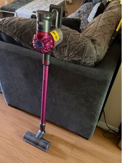 Dyson v7 Motorhead vacuum