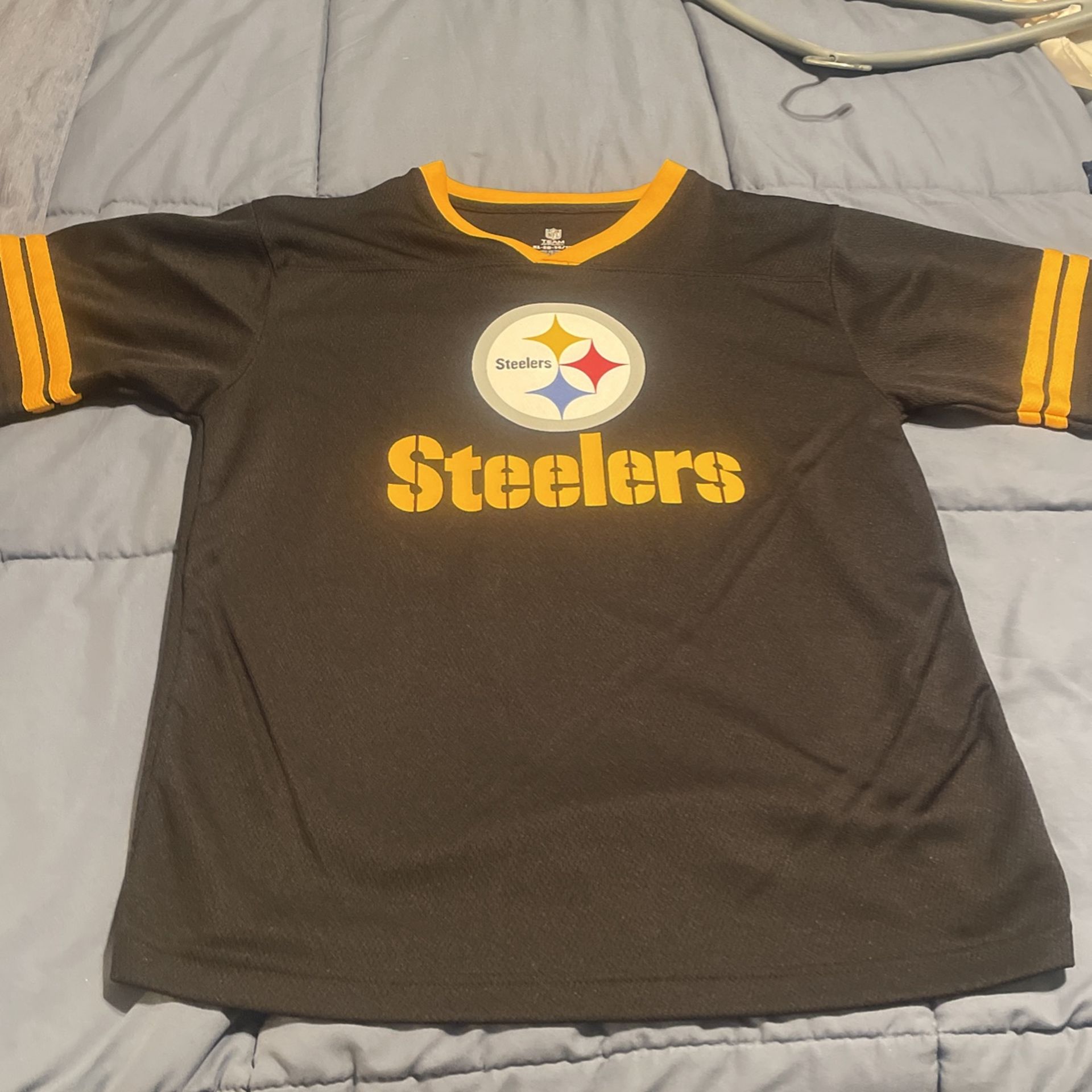 Men's Vintage Logo 7 Pittsburgh Steelers V-Neck Logo Striped Sleeve Shirt  Size XL for Sale in Somerset, NJ - OfferUp