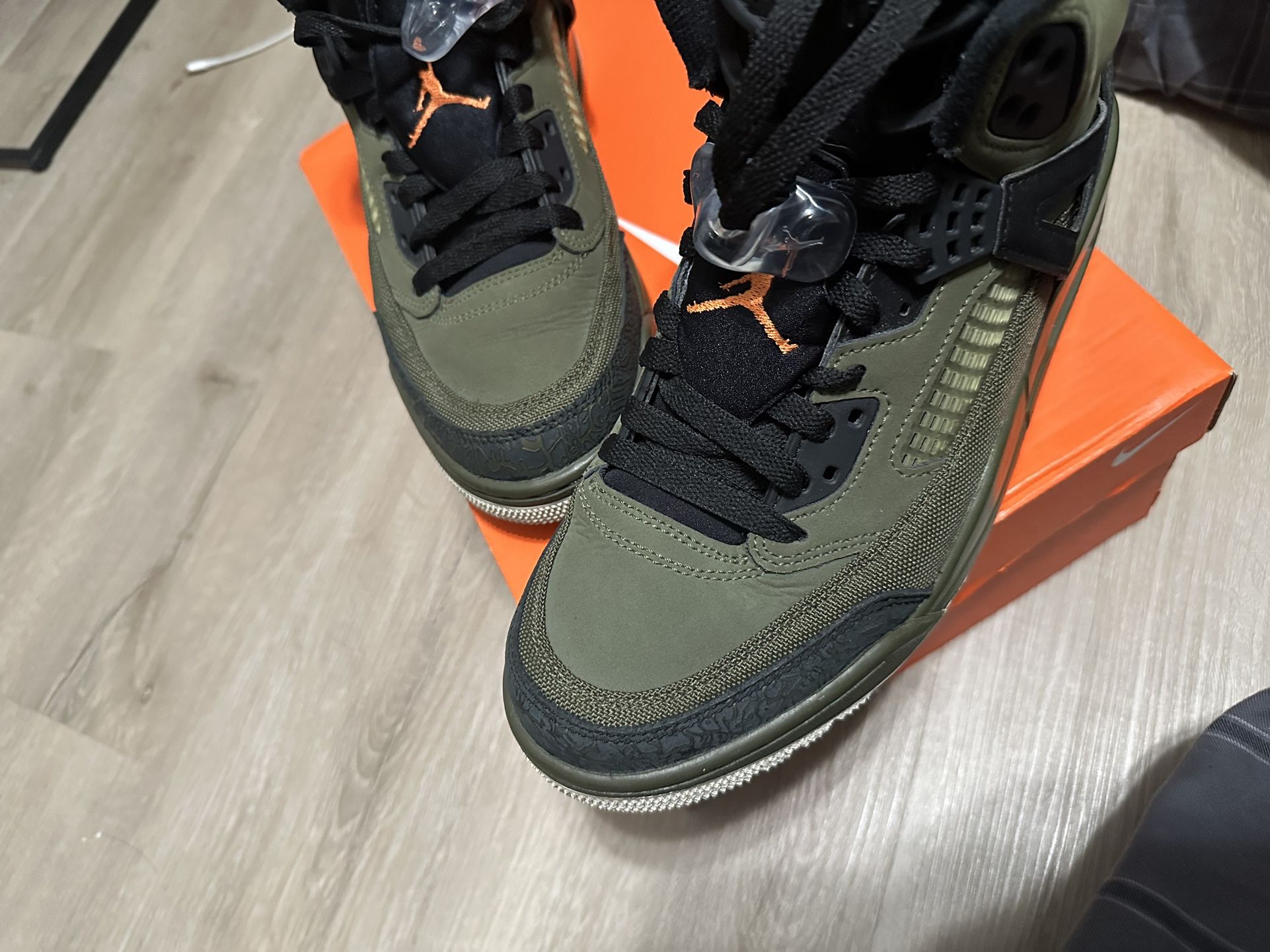 Jordan Spizike Olive Canvas