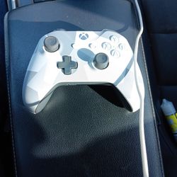 X Box Controler Wireless 20 Dollars