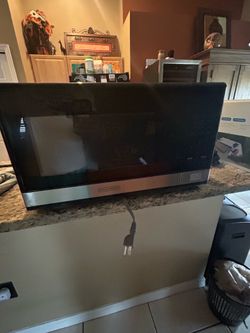 Table top microwave. Works great 👍
