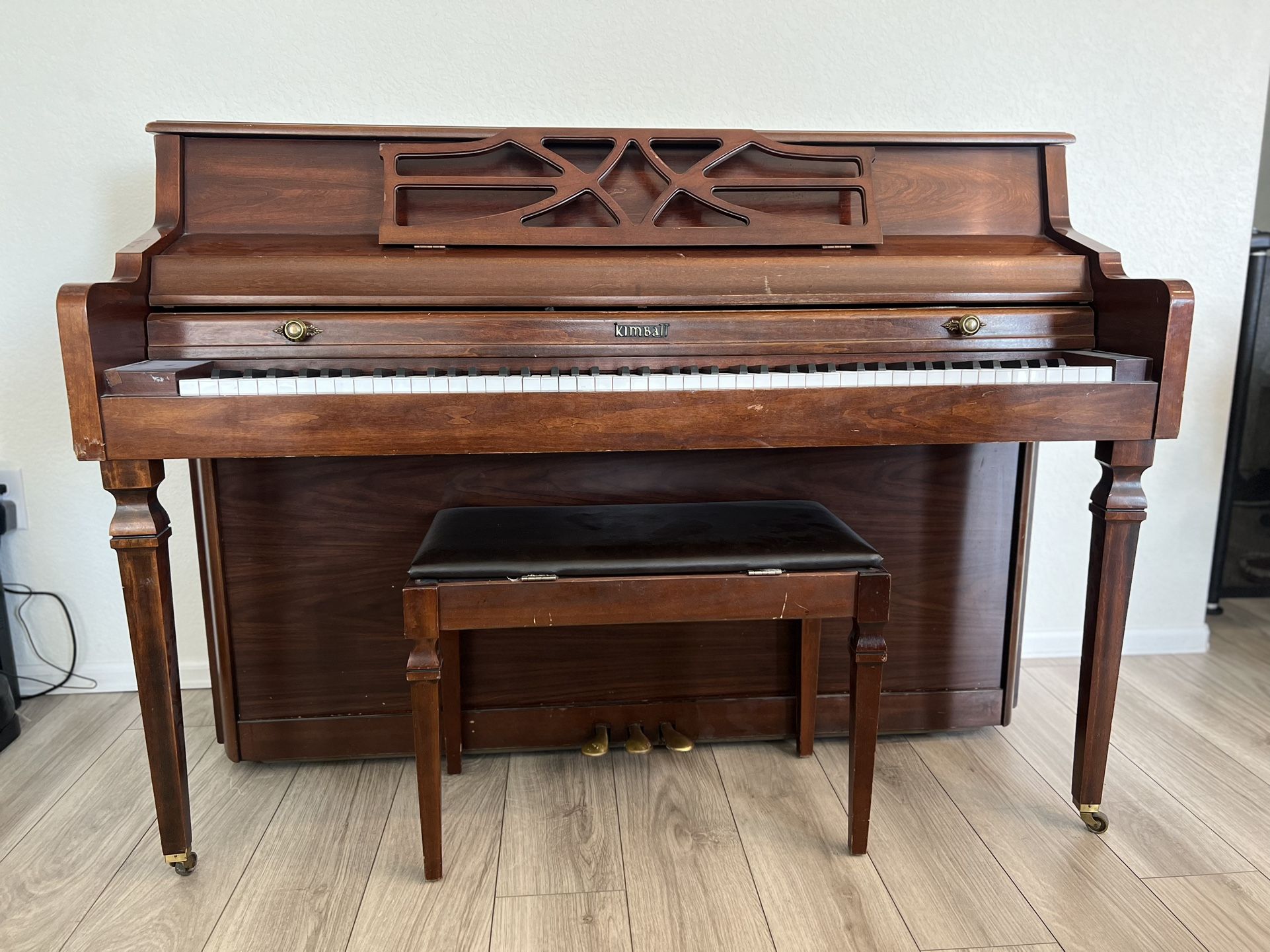 Kimball 406P Console Piano 