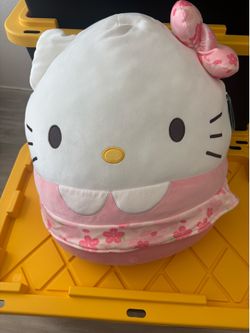 Hello Kitty Squishmallow