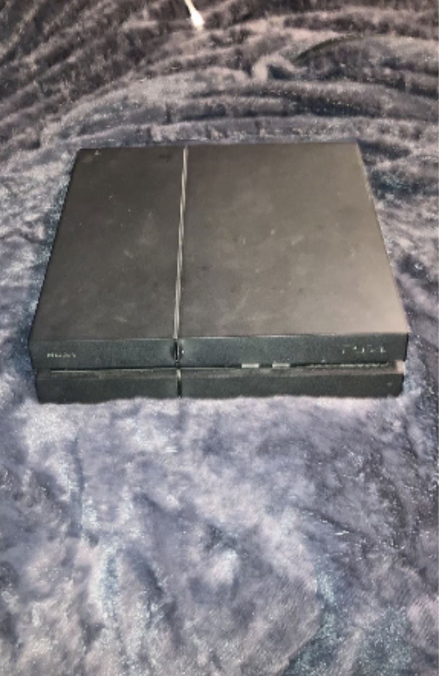 Used PS4 4 SALE