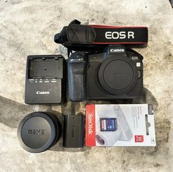 Canon EOS R and EF to EOS R Adapter + SD Card