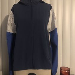 Women’s Adidas lightweight zip up hoodie - size Small 