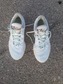 Nike GT Jump Academy Size 10