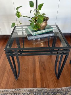Signature Design End Tables - set of 2