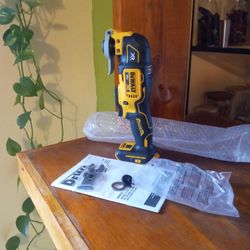 DeWalt 20 V New XR. Multi Tool.   3 Speed.  W / Blade. 