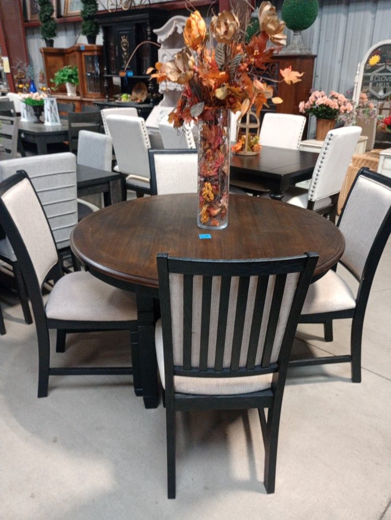 Round Dining Table Set / Comedor Redondo