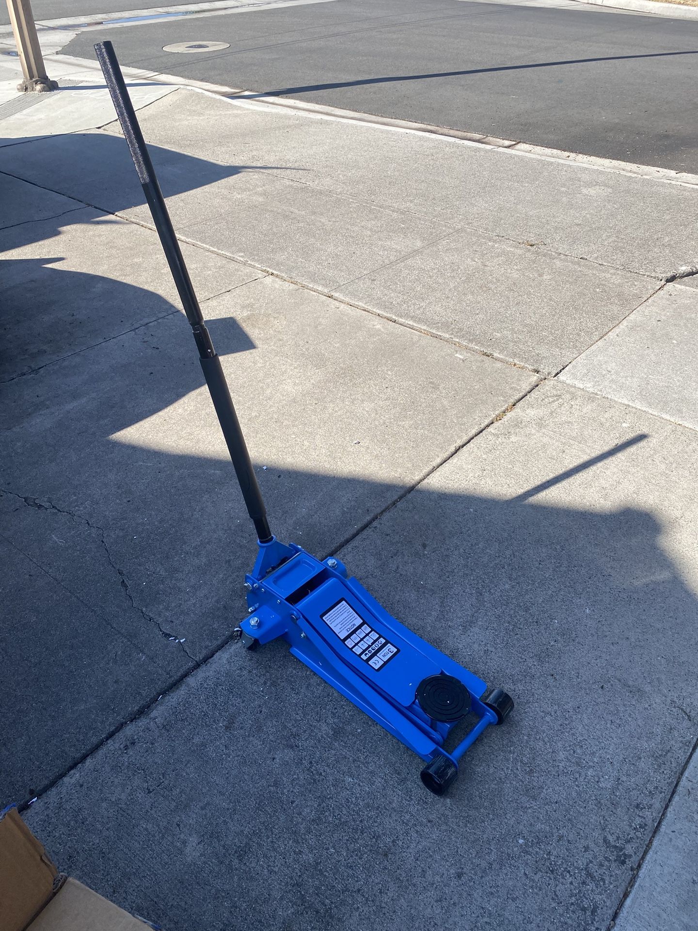 Brand New 3 Ton Car Jack Worth $240