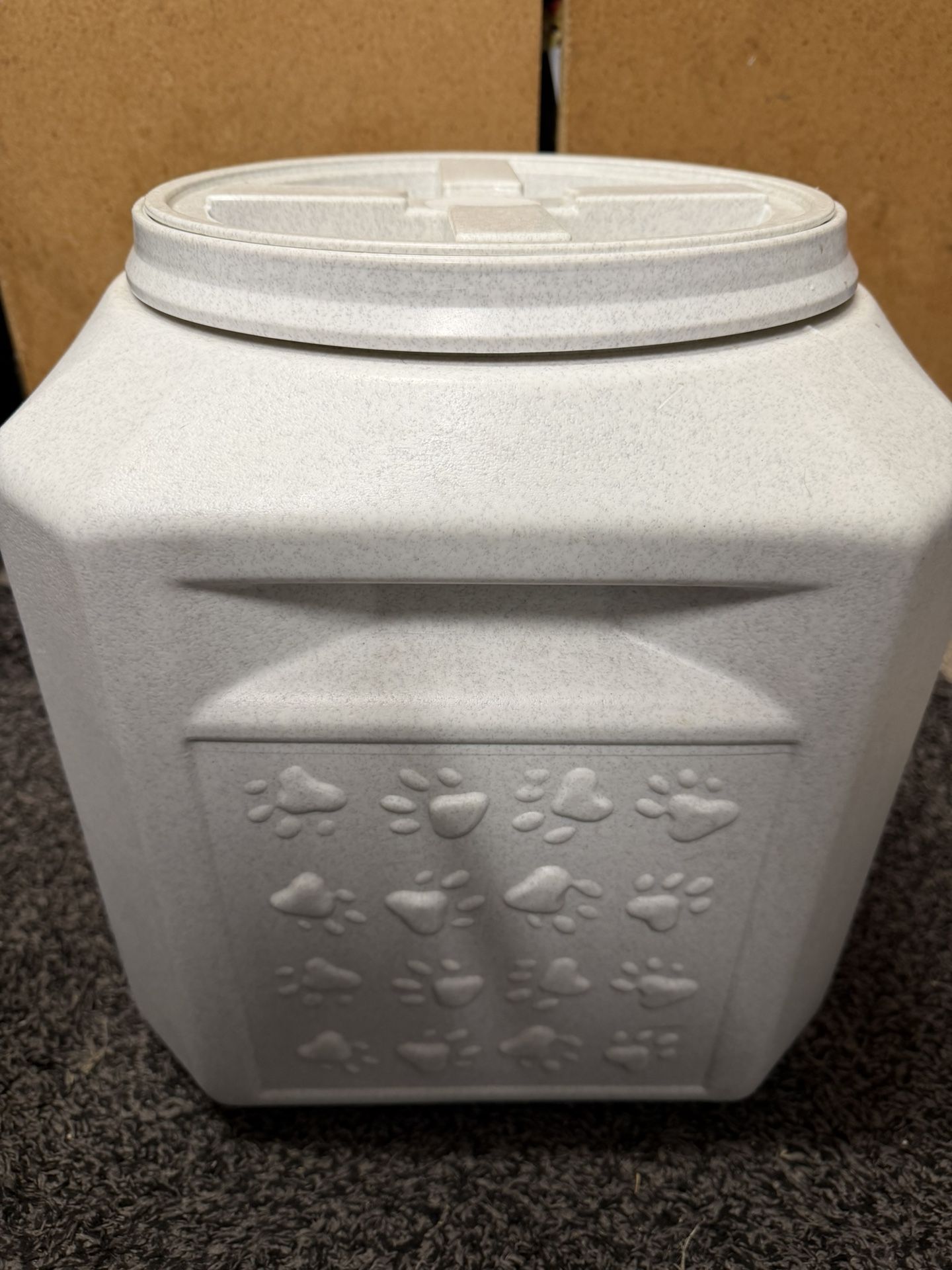 Vittles Vault Gamma2 Dog/Cat Food Container