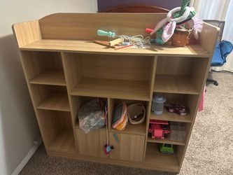 Kids book shelf