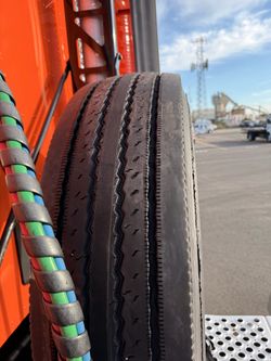 2022 Kenworth T6 80 rims and tires