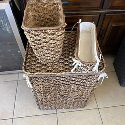 Set of laundry basket with accessories used very good condition