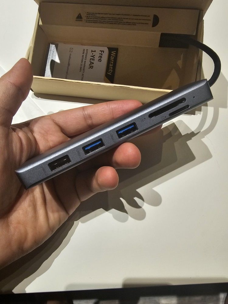USB C hub 12 in 1. 4k HDMI, DisplayPort, VGA, PD, Docking Station For Windows And MacBook