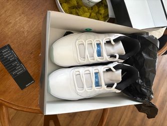 Air Jordan 11 retro low LEGEND BLUE’S size 10.5 men’s
