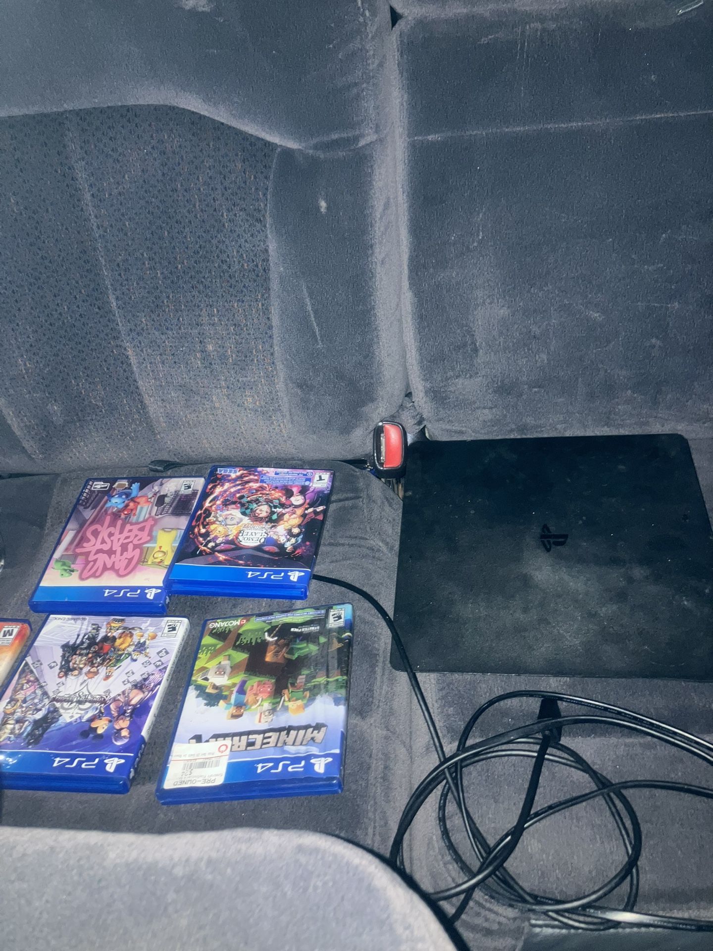 Ps4 With Games Slim