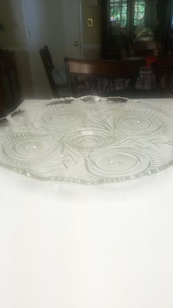 Round crystal platter