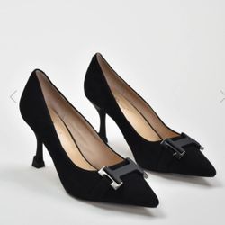 Classic Shoes On Low Heel . Genuine Suede. 