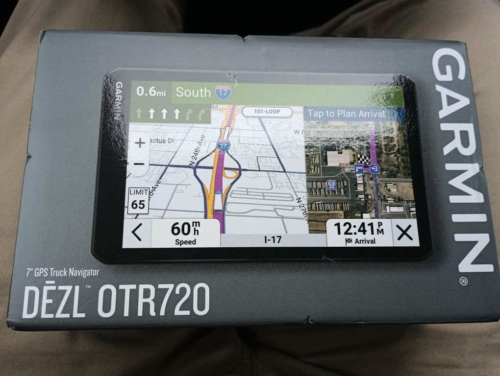 Garmin 7" GPS Truck Navigator DEZL OTR720