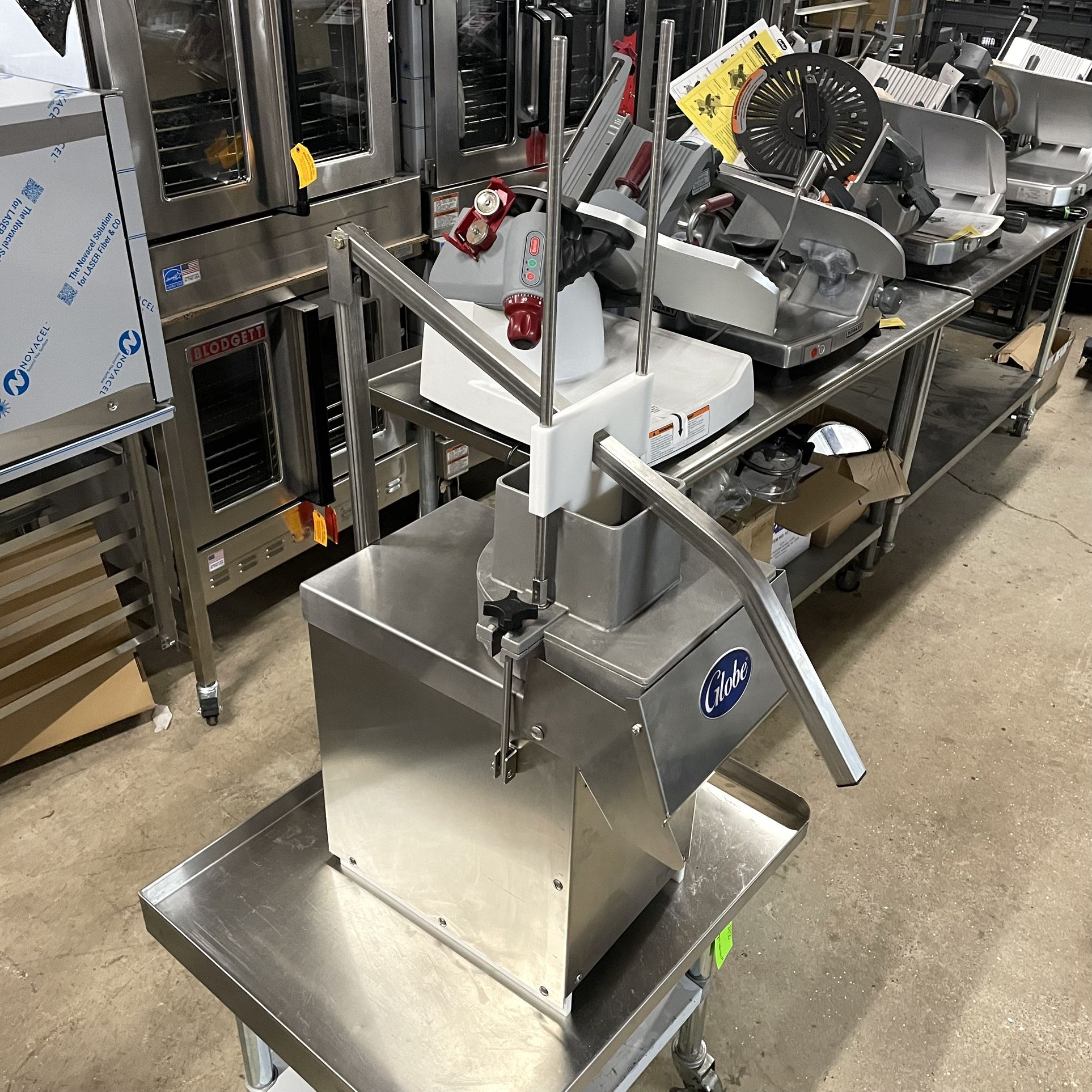 Globe GSCS3-3 Commercial Slicer – Clean & Tested with Demo Video