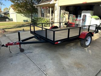 Utility trailer Completely reconditioned 6.5’ x 10’