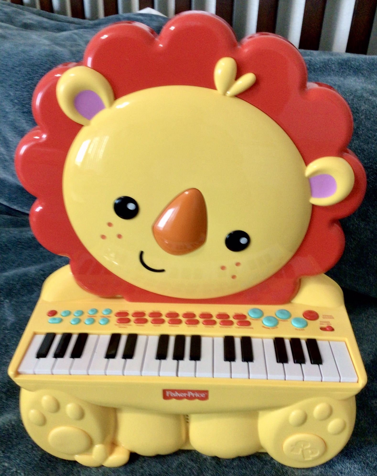Fisher Price Lion piano 32 Keys Keyboard Animal Musical Sounds