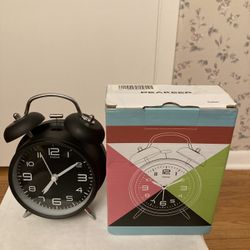 Twin bell alarm clock, extra loud