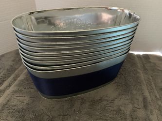Aluminum decorative bases with blue color attached