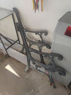 Salvage cast iron bench leg ends