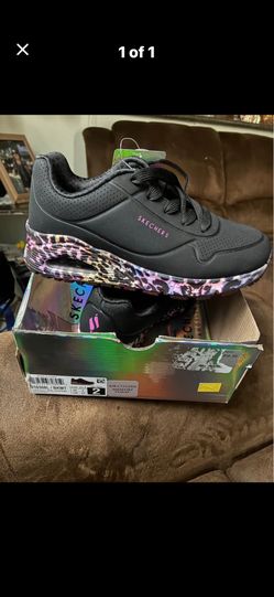 Skechers