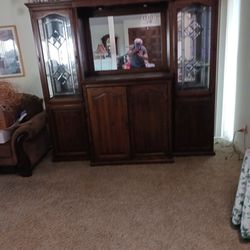 Hutch  Size 8×8 Brown It breaks down Into  5 Pieces  To be  Moved 