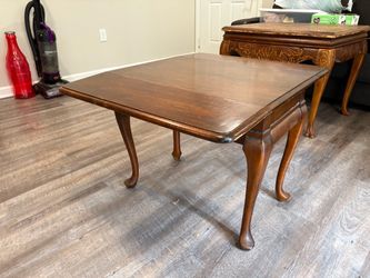 Small Expandable Wooden Table