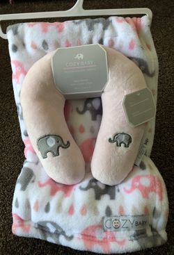 Baby blanket with travel pillow
